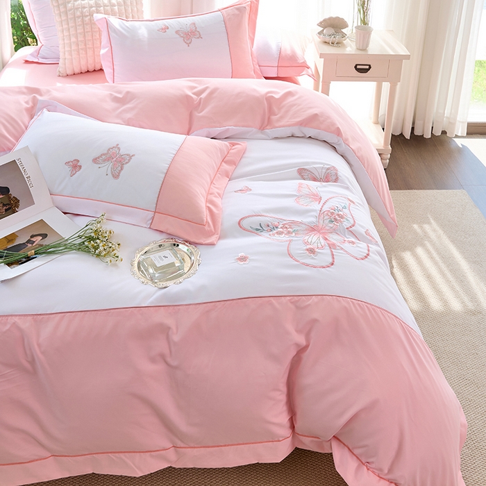 91家纺网 家纺一手货源 找家纺 （总）包小包 2025新款臻丝棉拼角刺绣工艺四件套-羽栖