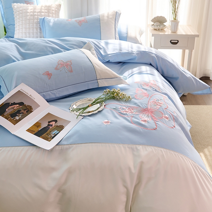 91家纺网 家纺一手货源 找家纺 包小包 2025新款臻丝棉拼角刺绣工艺四件套-羽栖 羽栖-天蓝