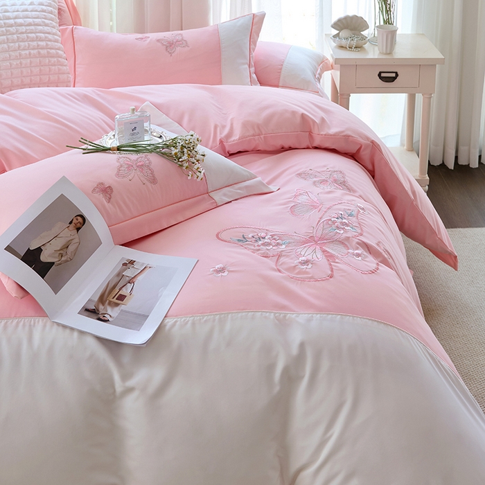 91家纺网 家纺一手货源 找家纺 包小包 2025新款臻丝棉拼角刺绣工艺四件套-羽栖 羽栖-浅粉