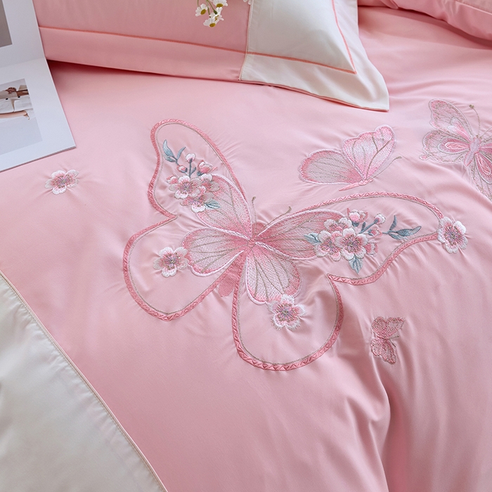 91家纺网 家纺一手货源 找家纺 包小包 2025新款臻丝棉拼角刺绣工艺四件套-羽栖 羽栖-浅粉