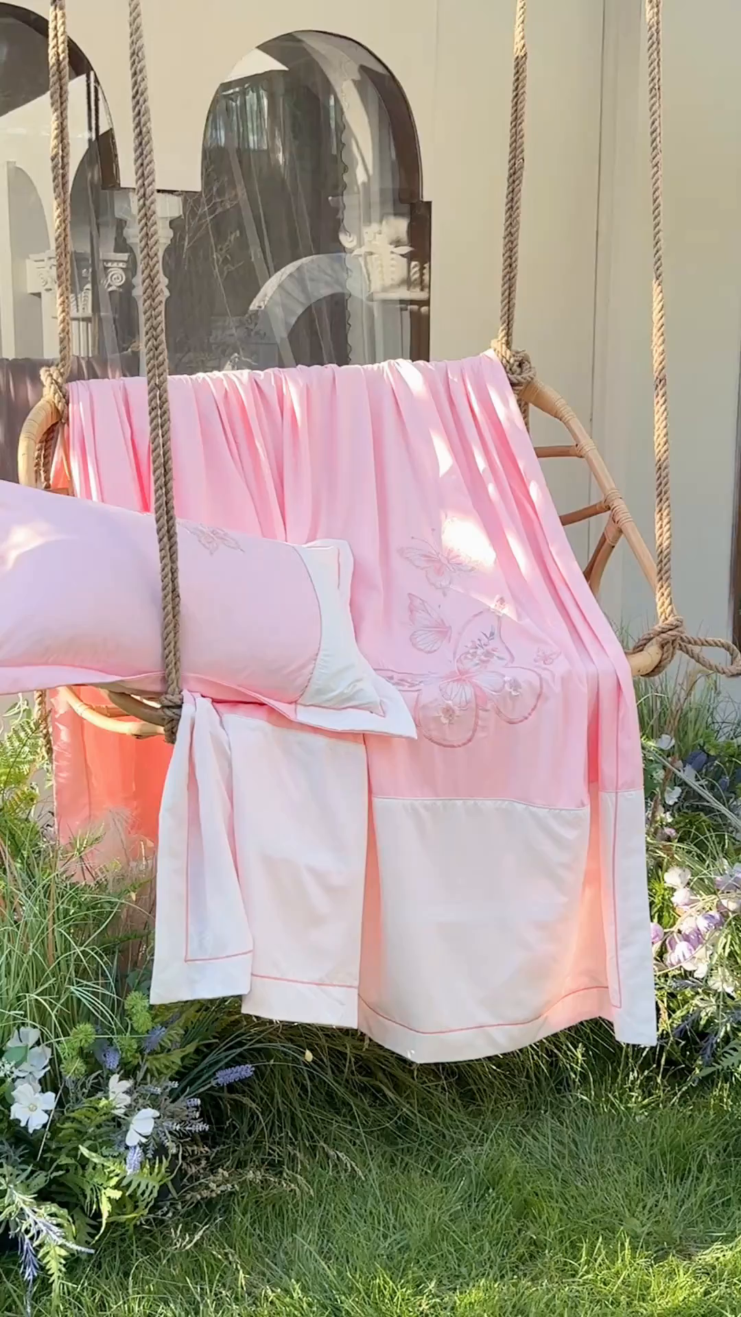 91家纺网 家纺一手货源 找家纺 包小包 2025新款臻丝棉拼角刺绣工艺四件套-羽栖 羽栖-浅粉