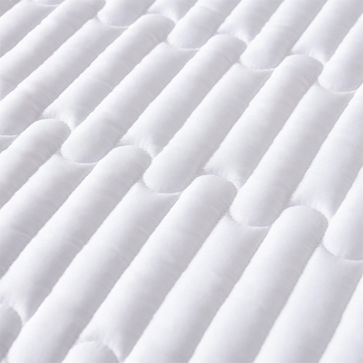 91家纺网 家纺一手货源 找家纺 （总）云木里 2025新款冬季230克牛奶绒六面全包单床笠床笠单件单品床笠和煦春风