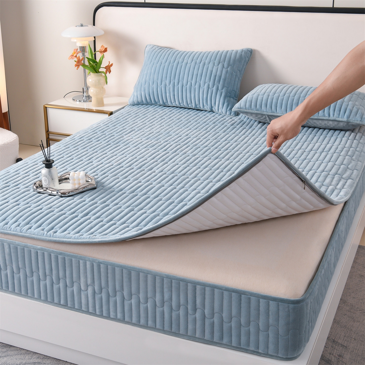 91家纺网 家纺一手货源 找家纺 （总）云木里 2025新款冬季230克牛奶绒六面全包单床笠床笠单件单品床笠和煦春风