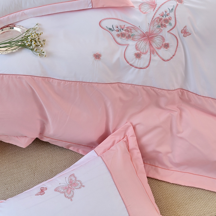 91家纺网 家纺一手货源 找家纺 包小包 2025新款臻丝棉拼角刺绣工艺四件套-羽栖 羽栖-奶白