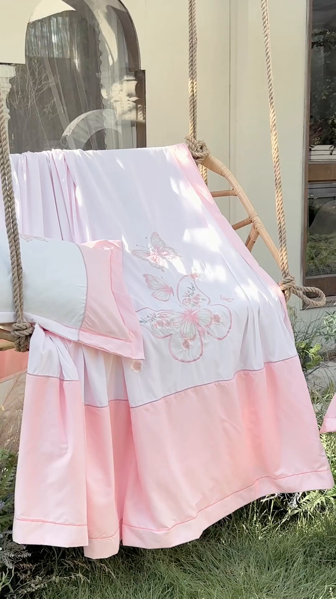 91家纺网 家纺一手货源 找家纺 包小包 2025新款臻丝棉拼角刺绣工艺四件套-羽栖 羽栖-奶白