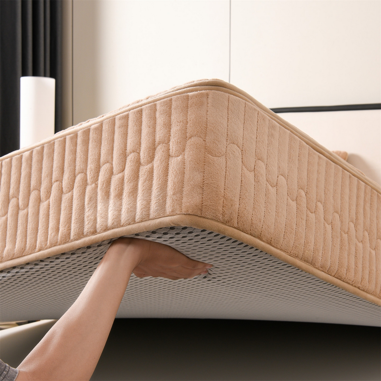 91家纺网 家纺一手货源 找家纺 云木里 2025新款冬季230克牛奶绒六面全包单床笠床笠单件单品床笠和煦春风 和煦春风-米驼