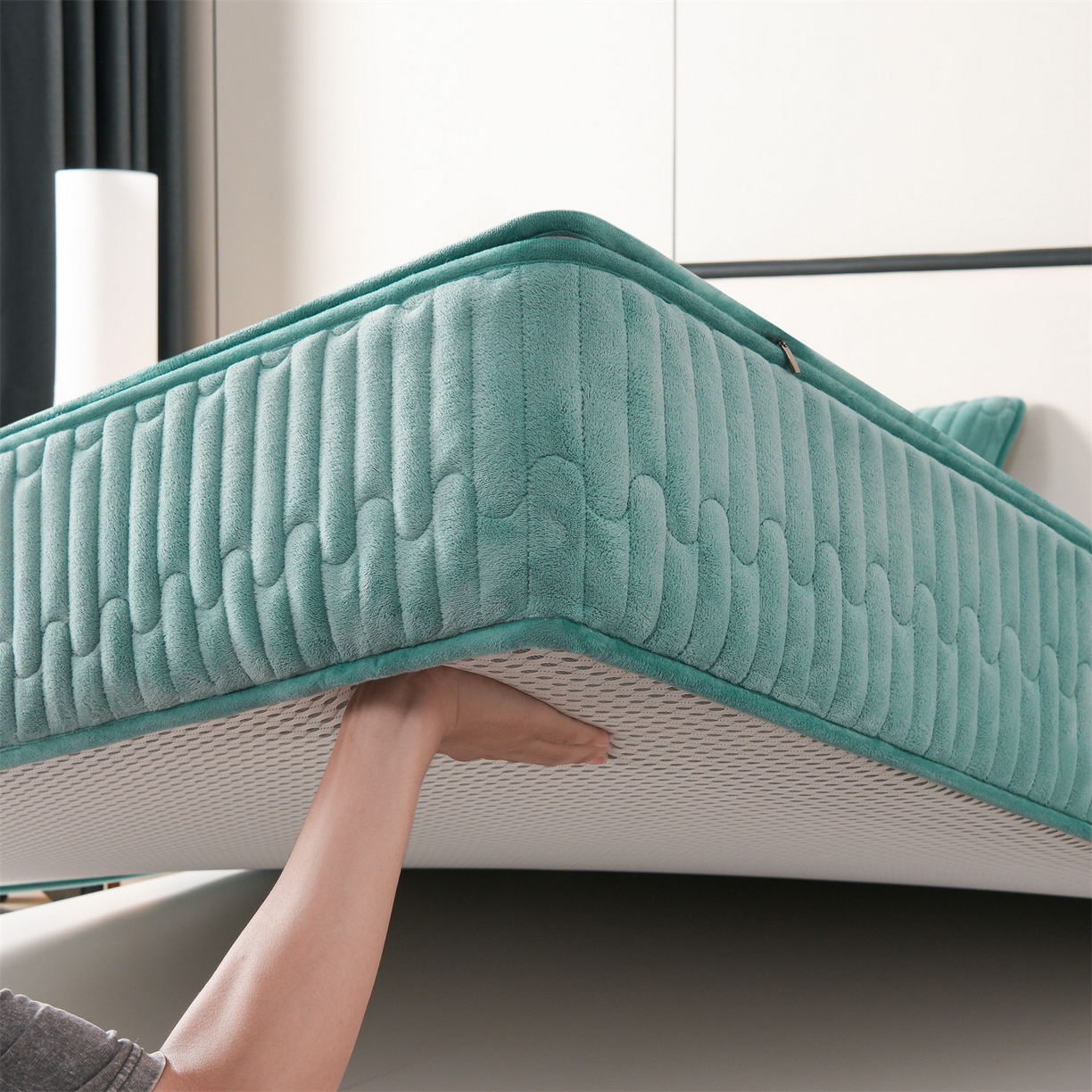 91家纺网 家纺一手货源 找家纺 云木里 2025新款冬季230克牛奶绒六面全包单床笠床笠单件单品床笠和煦春风 和煦春风-松针墨