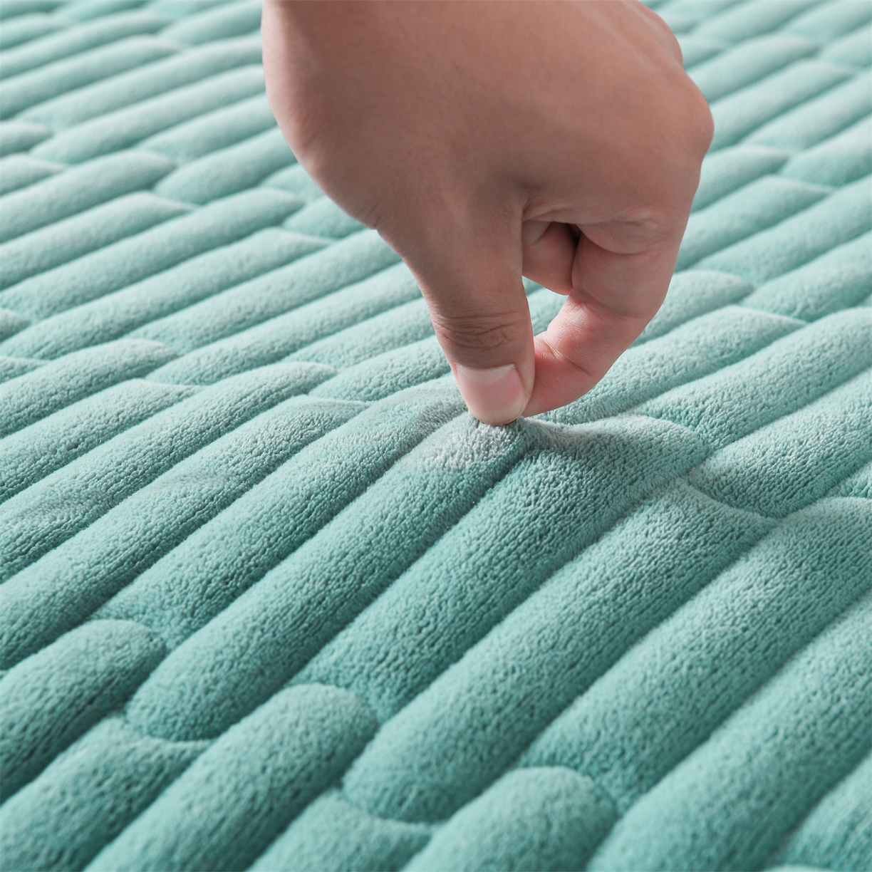 91家纺网 家纺一手货源 找家纺 云木里 2025新款冬季230克牛奶绒六面全包单床笠床笠单件单品床笠和煦春风 和煦春风-松针墨