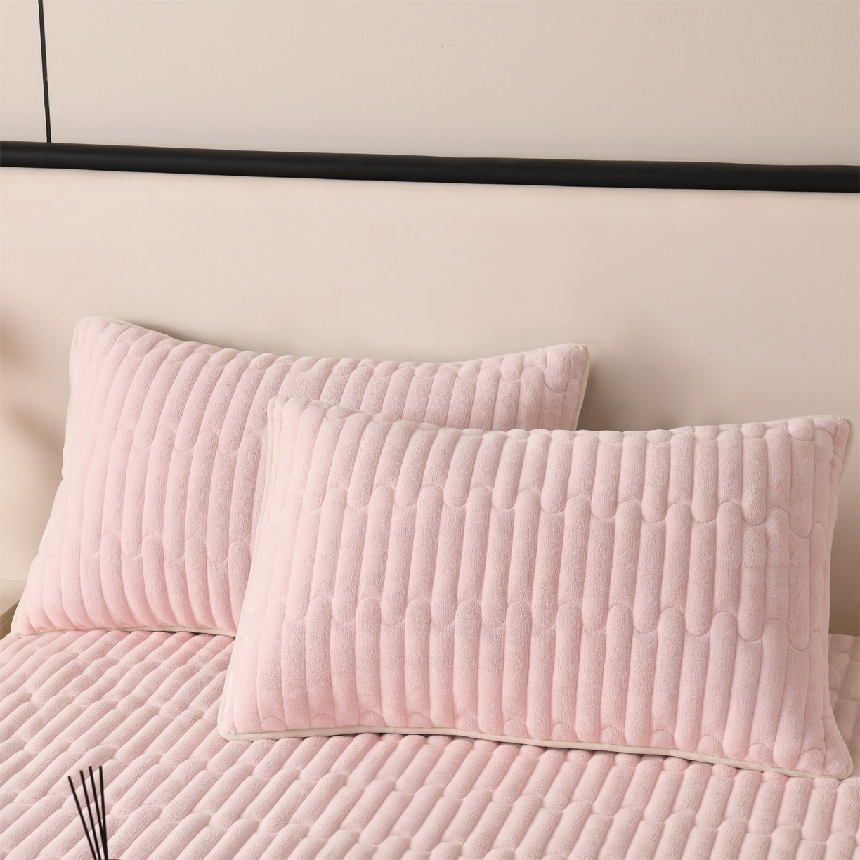 91家纺网 家纺一手货源 找家纺 云木里 2025新款冬季230克牛奶绒六面全包单床笠床笠单件单品床笠和煦春风 和煦春风-雾桃