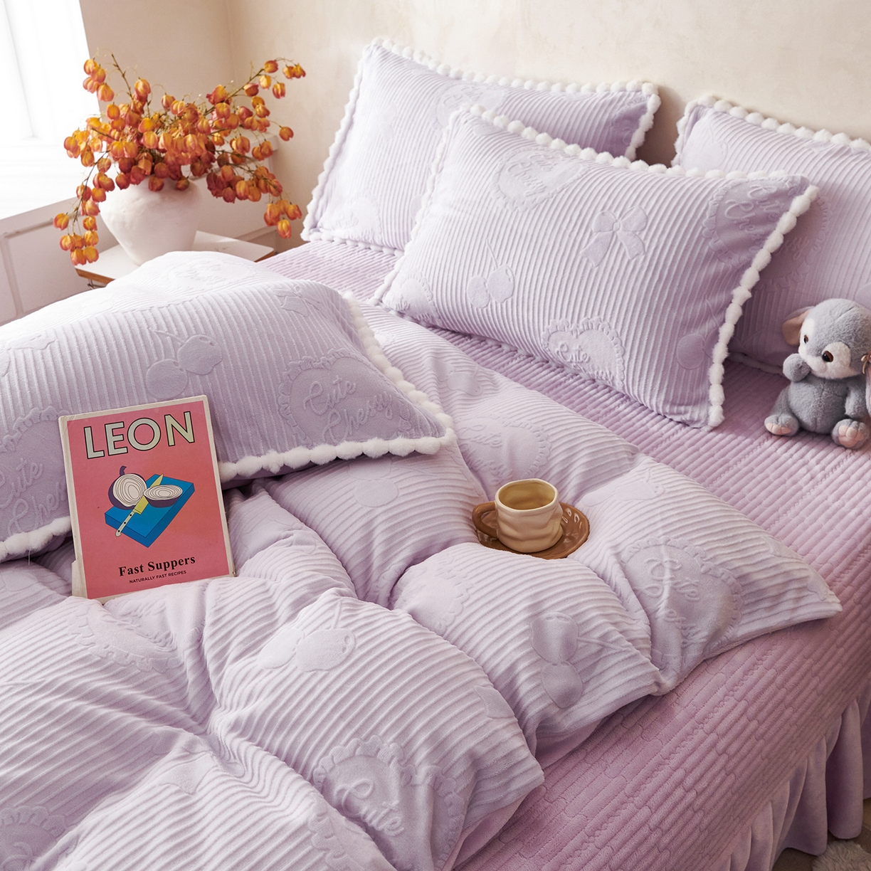 91家纺网 家纺一手货源 找家纺 乐野家居 2025秋冬新款消光立体雕花A类高克重牛奶绒四件套-香榭丽舍系列 香榭丽舍-紫