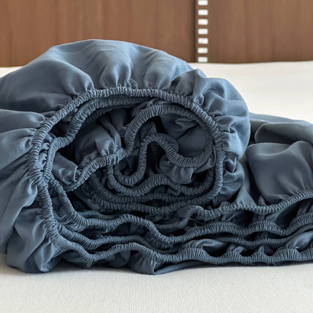 91家纺网 家纺一手货源 找家纺 三味舒屋 2025新款50支磨毛长绒棉纯棉纯色单床笠床笠单件-长期主义 南非蓝