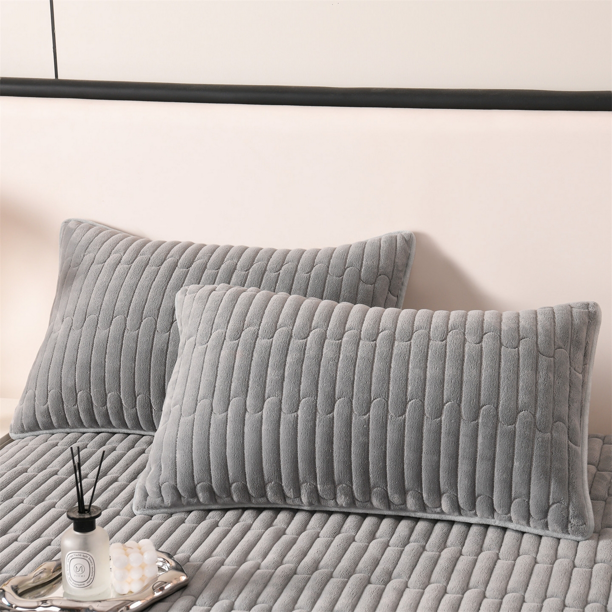 91家纺网 家纺一手货源 找家纺 云木里 2025新款冬季230克牛奶绒六面全包单床笠床笠单件单品床笠和煦春风 和煦春风-象灰