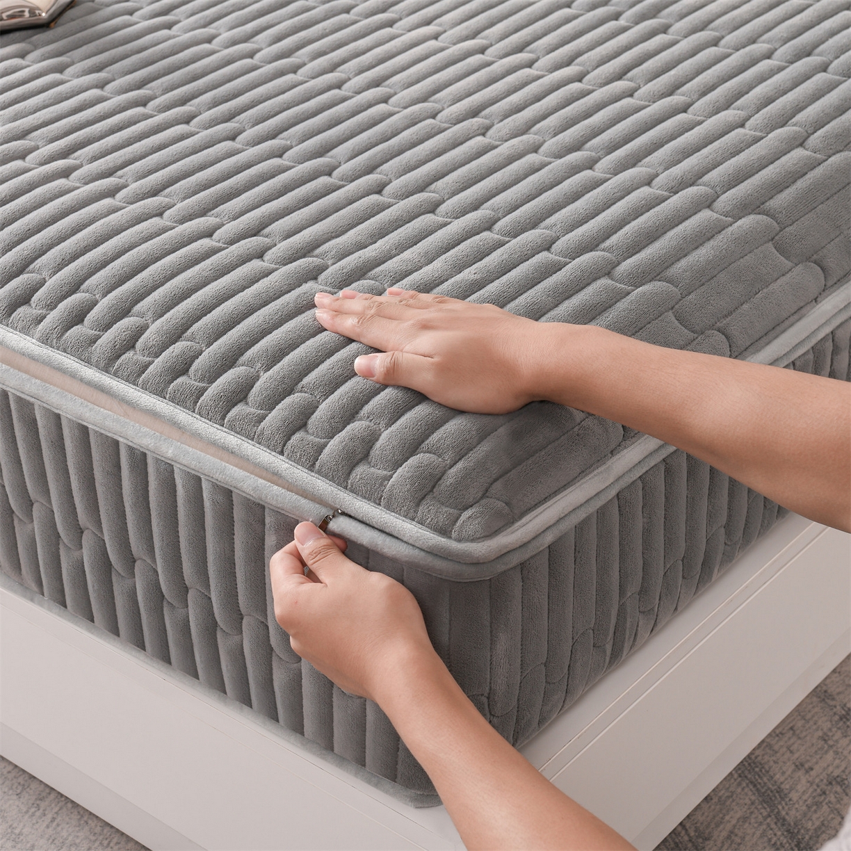 91家纺网 家纺一手货源 找家纺 云木里 2025新款冬季230克牛奶绒六面全包单床笠床笠单件单品床笠和煦春风 和煦春风-象灰