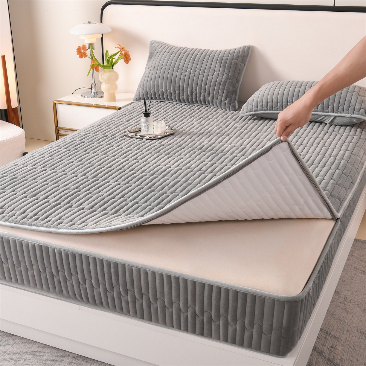 91家纺网 家纺一手货源 找家纺 云木里 2025新款冬季230克牛奶绒六面全包单床笠床笠单件单品床笠和煦春风 和煦春风-象灰