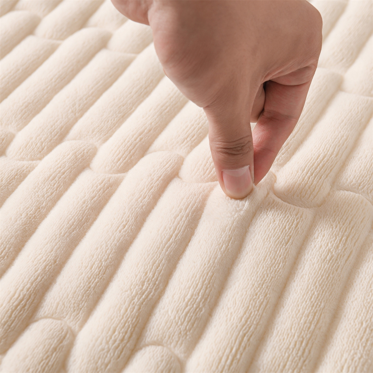 91家纺网 家纺一手货源 找家纺 云木里 2025新款冬季230克牛奶绒六面全包单床笠床笠单件单品床笠和煦春风 和煦春风-杏仁米