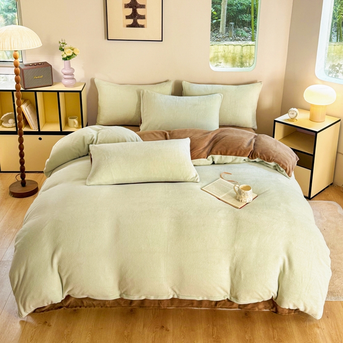 91家纺网 家纺一手货源 找家纺 王朝国际 2026新款高克重牛奶绒印花四件套 抹茶咖