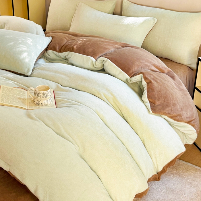 91家纺网 家纺一手货源 找家纺 王朝国际 2026新款高克重牛奶绒印花四件套 抹茶咖