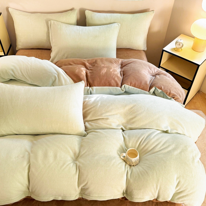 91家纺网 家纺一手货源 找家纺 王朝国际 2026新款高克重牛奶绒印花四件套 抹茶咖