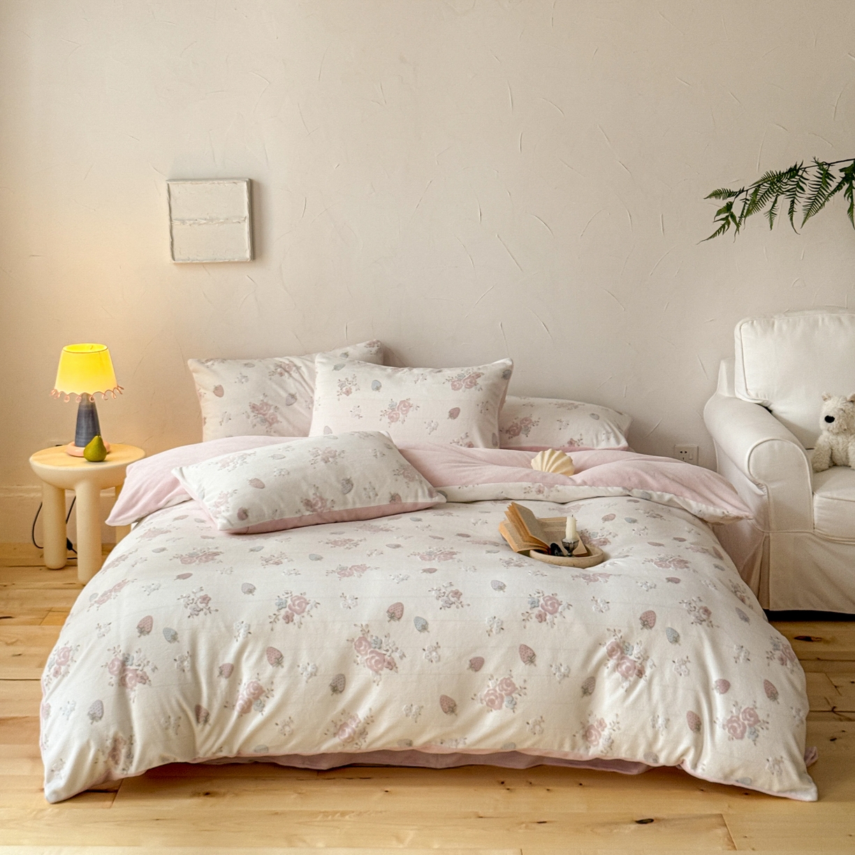 FORTWO家纺原创设计（FOR TWO家纺） 2025新款烂花小清新牛奶绒绒可爱印花暗合款四件套 莓花坞