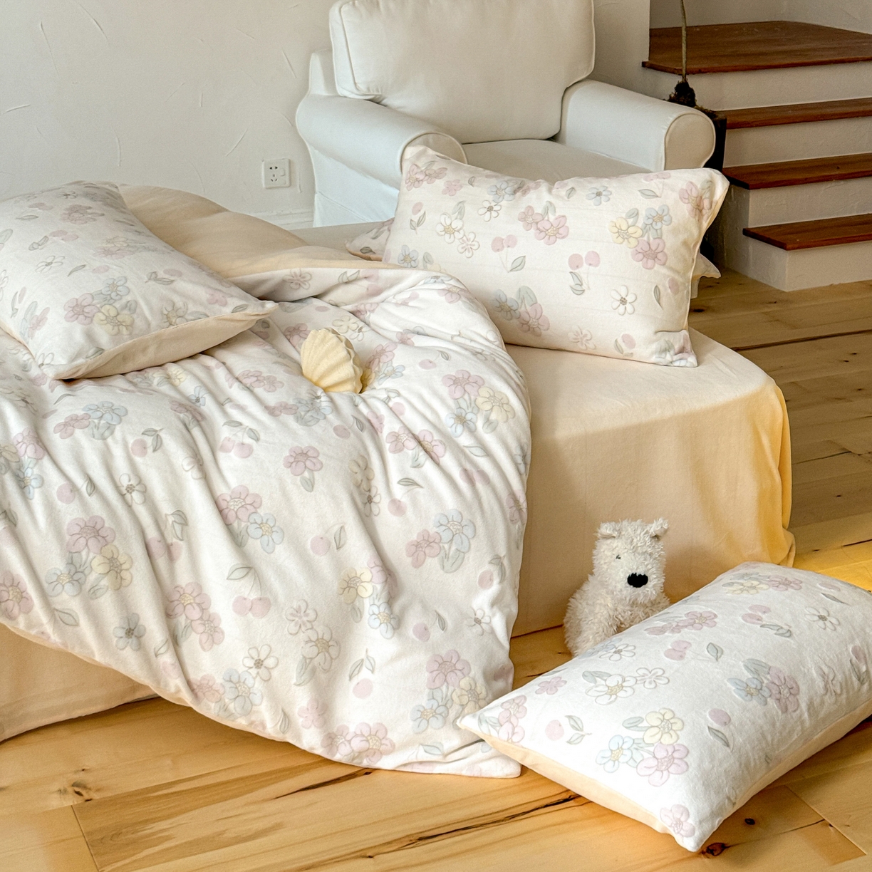 91家纺网 家纺一手货源 找家纺 FORTWO家纺原创设计（FOR TWO家纺） 2025新款烂花小清新牛奶绒绒可爱印花暗合款四件套 花漾眠