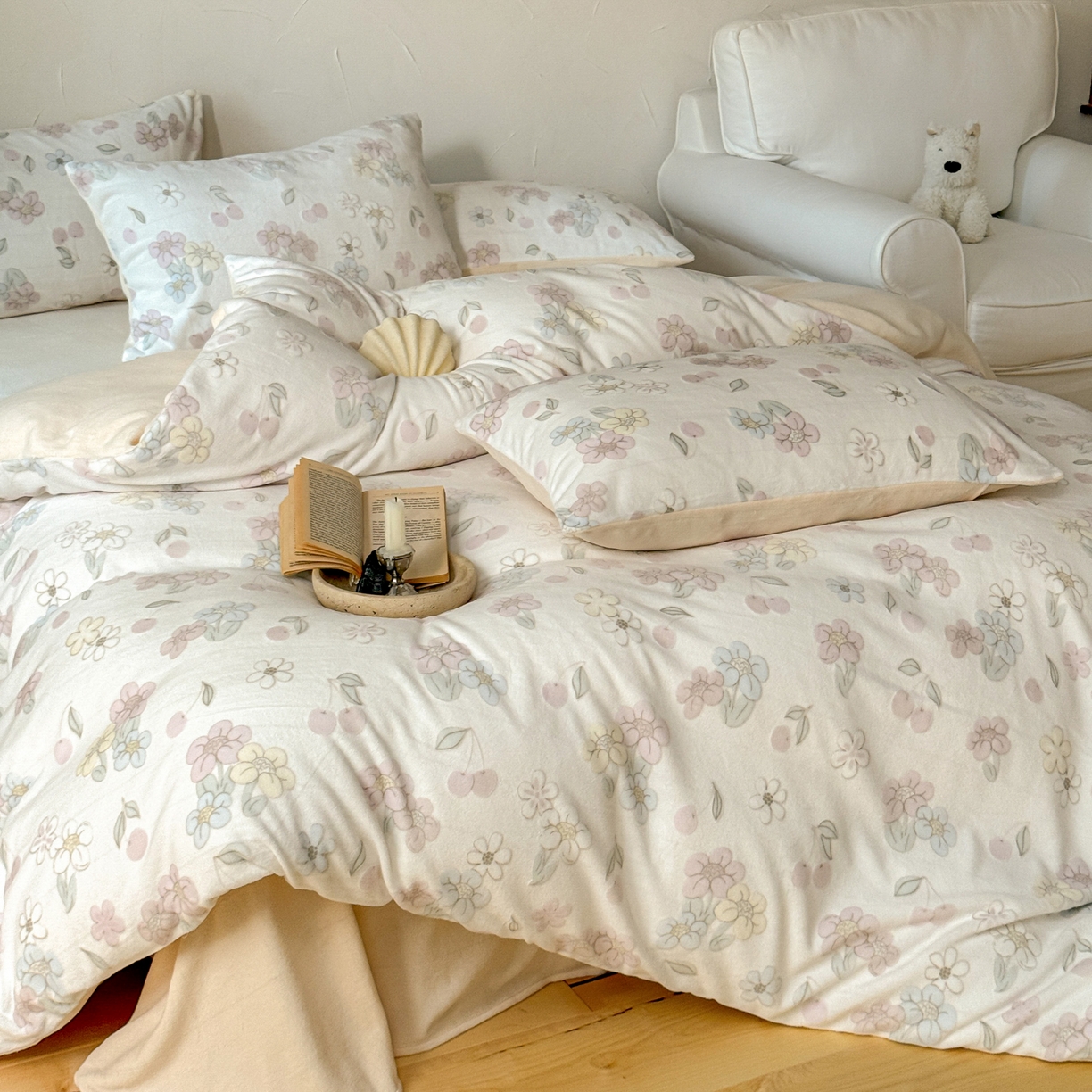 91家纺网 家纺一手货源 找家纺 FORTWO家纺原创设计（FOR TWO家纺） 2025新款烂花小清新牛奶绒绒可爱印花暗合款四件套 花漾眠