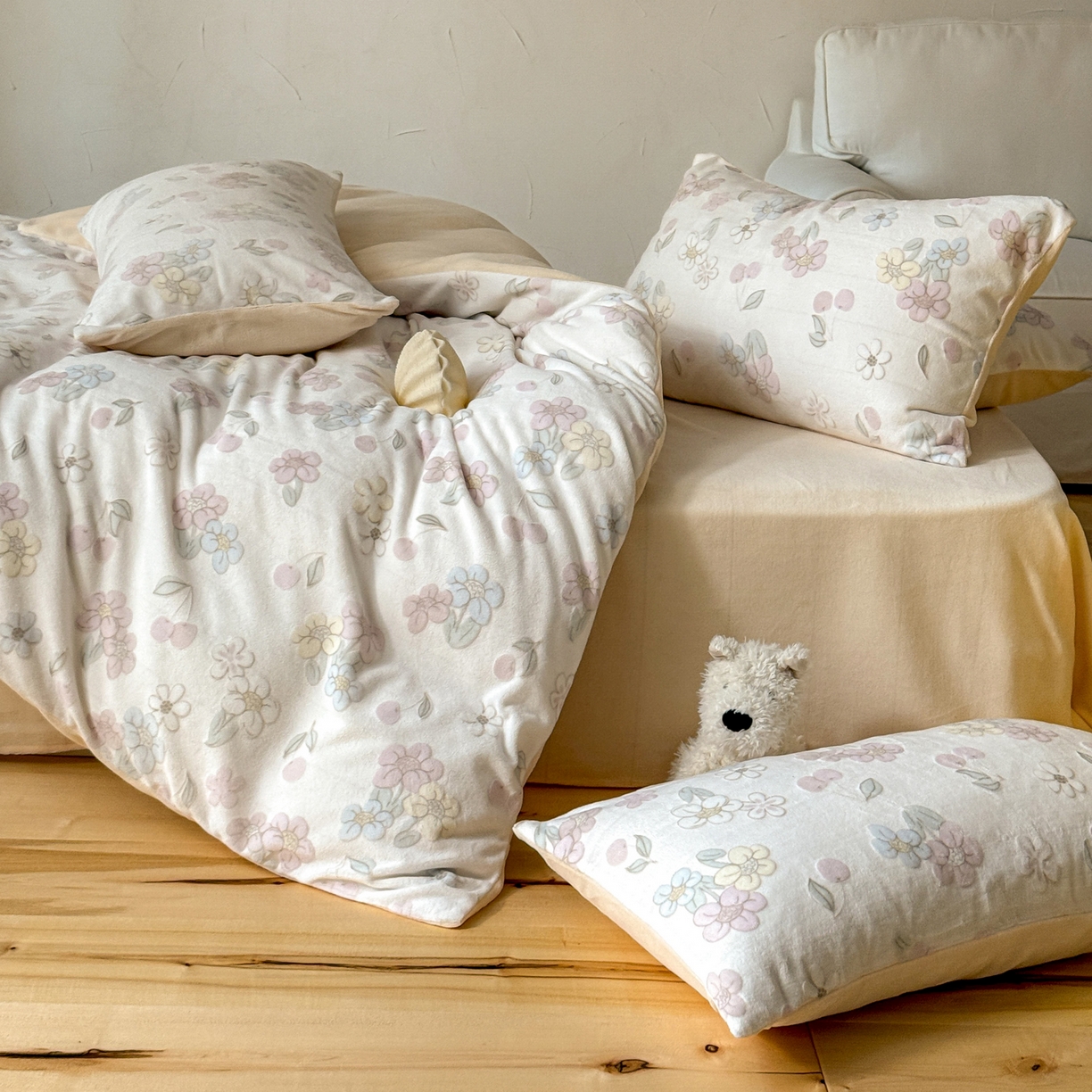 91家纺网 家纺一手货源 找家纺 FORTWO家纺原创设计（FOR TWO家纺） 2025新款烂花小清新牛奶绒绒可爱印花暗合款四件套 花漾眠