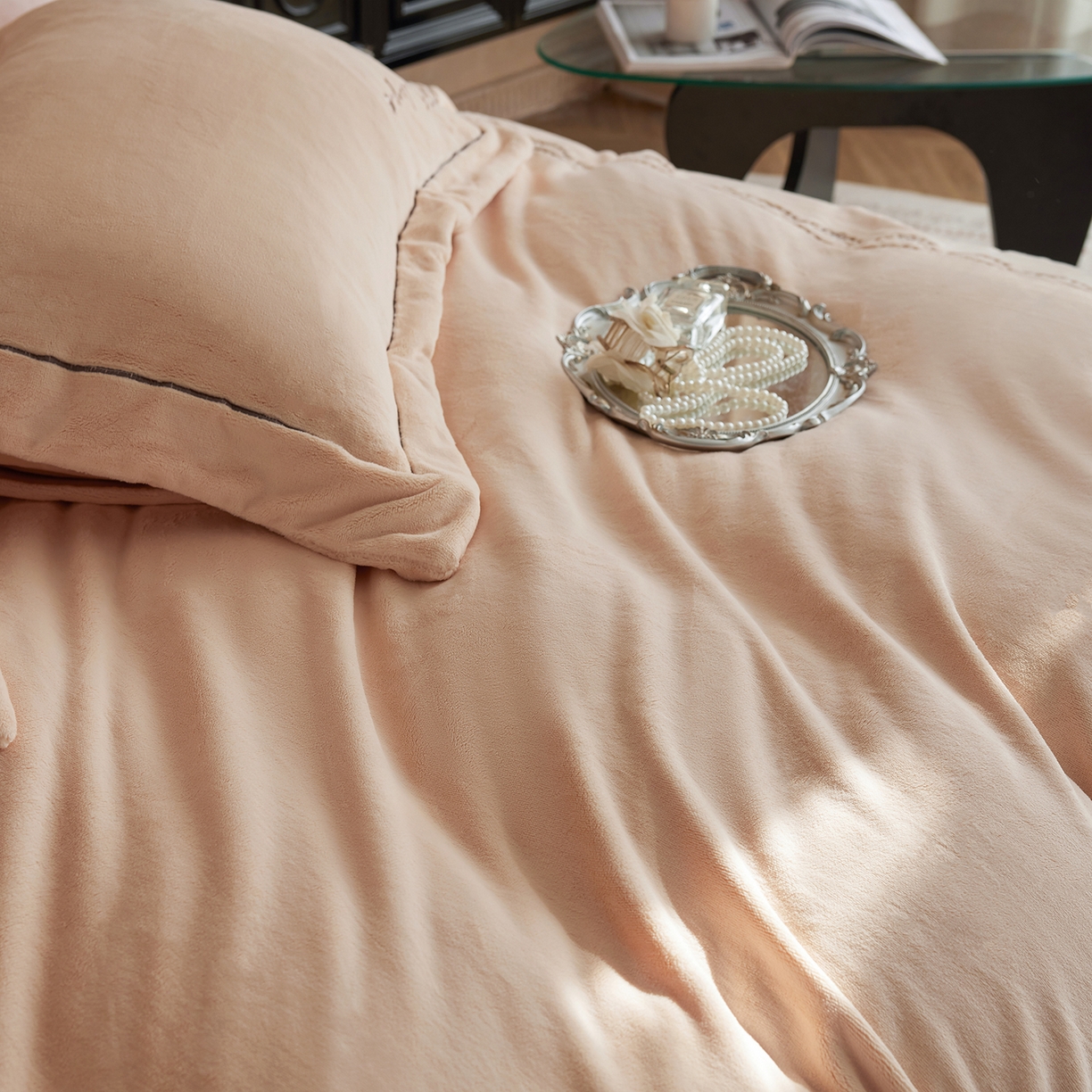 91家纺网 家纺一手货源 找家纺 （总）蓝梦 2025新款亲肤舒适牛奶绒四件套-蔓蒂丝系列