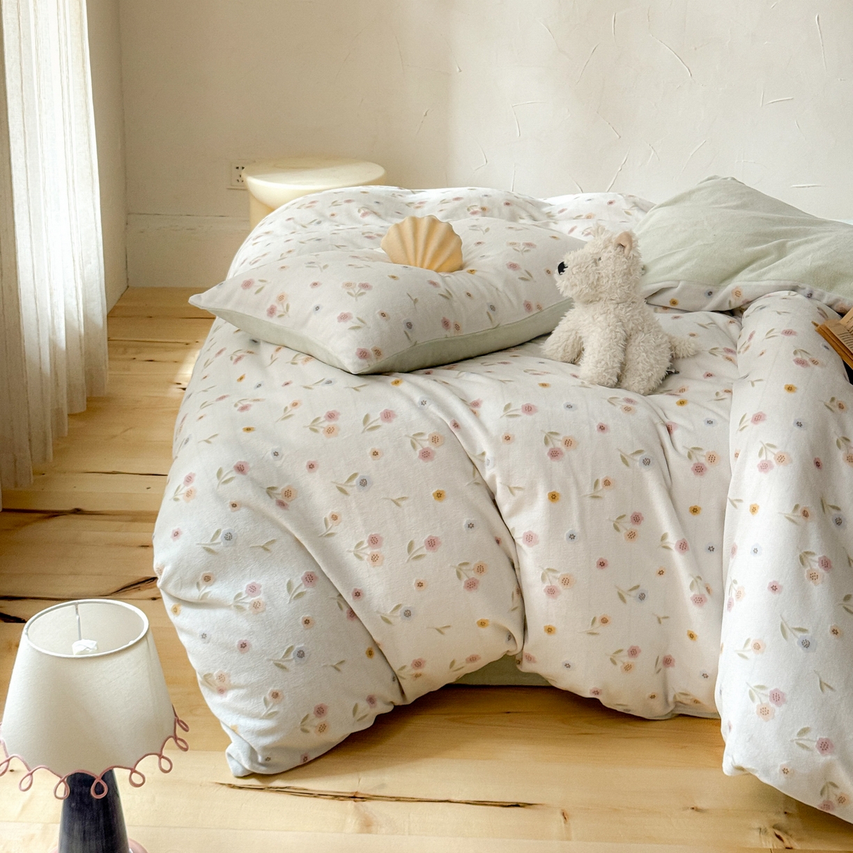 91家纺网 家纺一手货源 找家纺 FORTWO家纺原创设计（FOR TWO家纺） 2025新款烂花小清新牛奶绒绒可爱印花暗合款四件套 风信子