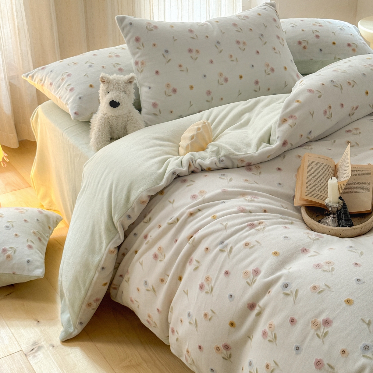 91家纺网 家纺一手货源 找家纺 FORTWO家纺原创设计（FOR TWO家纺） 2025新款烂花小清新牛奶绒绒可爱印花暗合款四件套 风信子