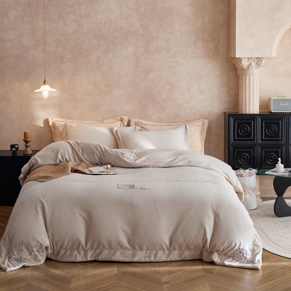 91家纺网 家纺一手货源 找家纺 （总）蓝梦 2025新款亲肤舒适牛奶绒四件套-蔓蒂丝系列