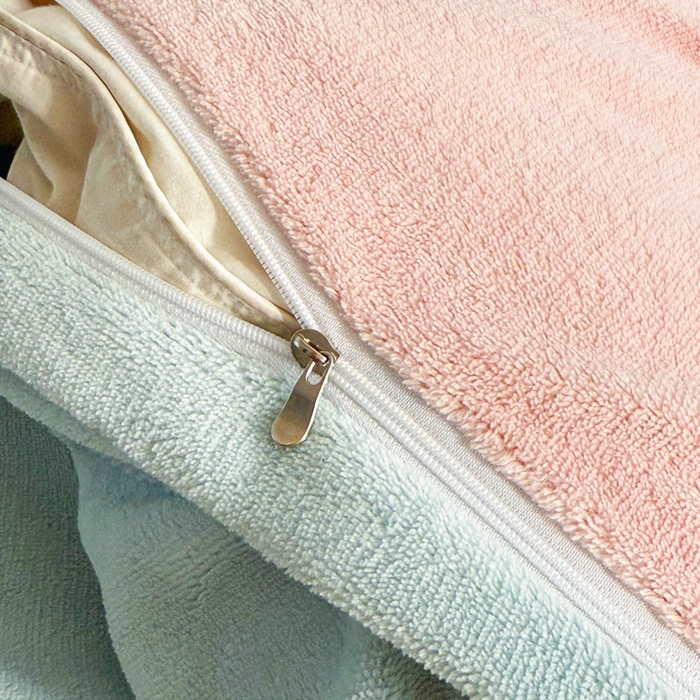 91家纺网 家纺一手货源 找家纺 王朝国际 2026新款高克重牛奶绒印花四件套 青黛粉