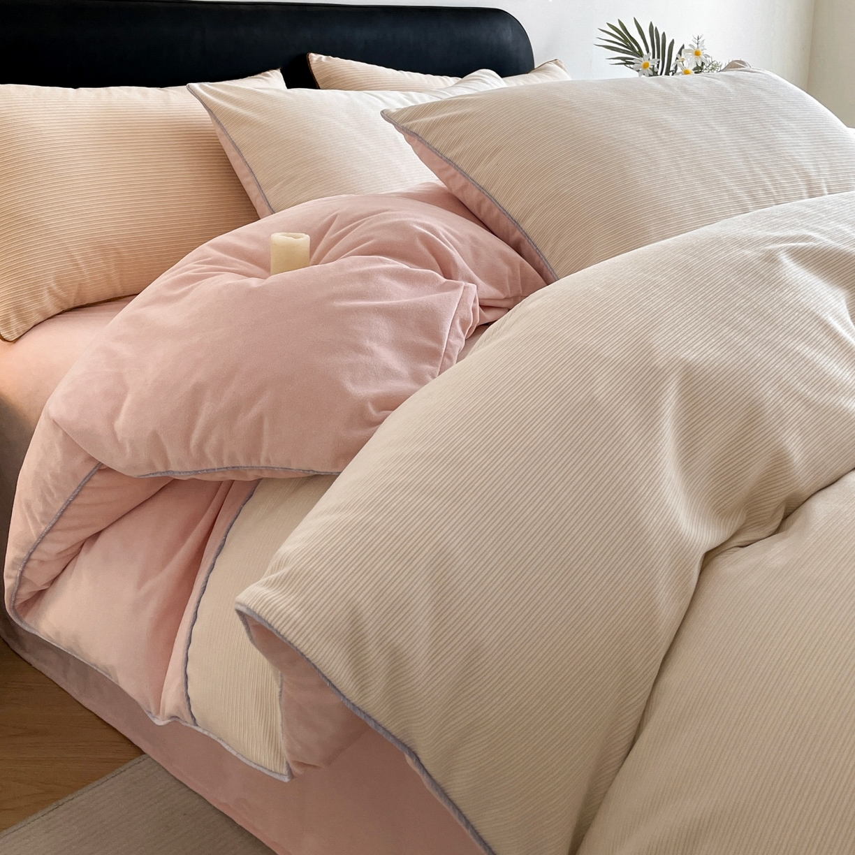 91家纺网 家纺一手货源 找家纺 羚羊语家纺 2025新款280克灯芯绒婴儿绒四件套高级嵌绳拼接款水晶绒宝宝绒牛奶绒床单床笠款三件套-奶芙绒系列 雪桃甜吻