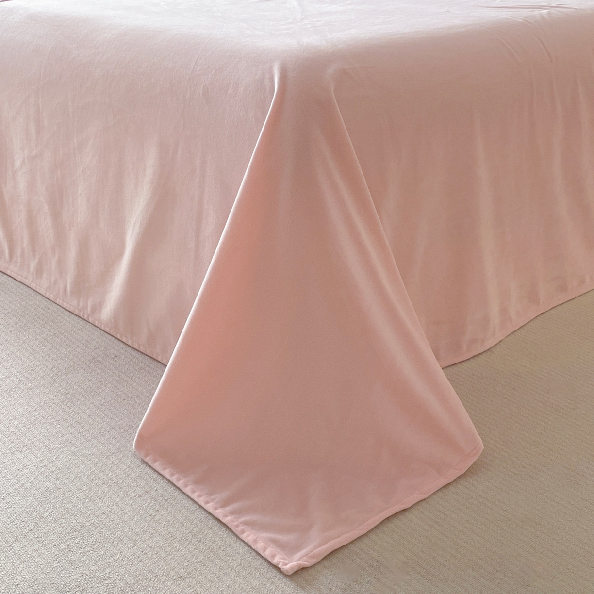 91家纺网 家纺一手货源 找家纺 羚羊语家纺 2025新款280克灯芯绒婴儿绒四件套高级嵌绳拼接款水晶绒宝宝绒牛奶绒床单床笠款三件套-奶芙绒系列 雪桃甜吻