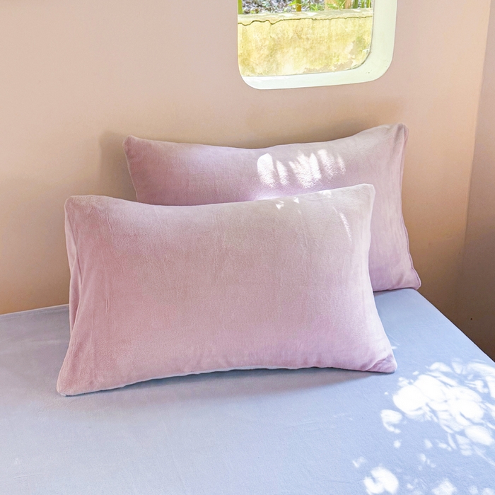 91家纺网 家纺一手货源 找家纺 王朝国际 2026新款高克重牛奶绒印花四件套 香芋蓝