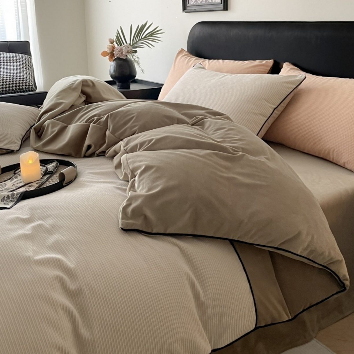 91家纺网 家纺一手货源 找家纺 羚羊语家纺 2025新款280克灯芯绒婴儿绒四件套高级嵌绳拼接款水晶绒宝宝绒牛奶绒床单床笠款三件套-奶芙绒系列 浅杏暖阳