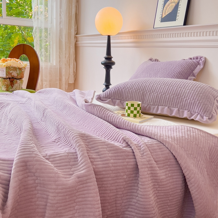 91家纺网 家纺一手货源 找家纺 乐野家居 2025新款A类加厚素色牛奶绒被套系列 风信紫