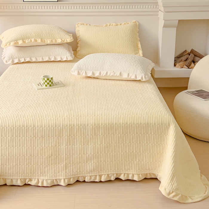 91家纺网 家纺一手货源 找家纺 乐野家居 2025新款A类加厚素色牛奶绒被套系列 奶油黄