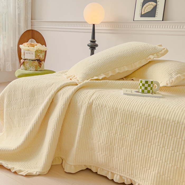 91家纺网 家纺一手货源 找家纺 乐野家居 2025新款A类加厚素色牛奶绒被套系列 奶油黄