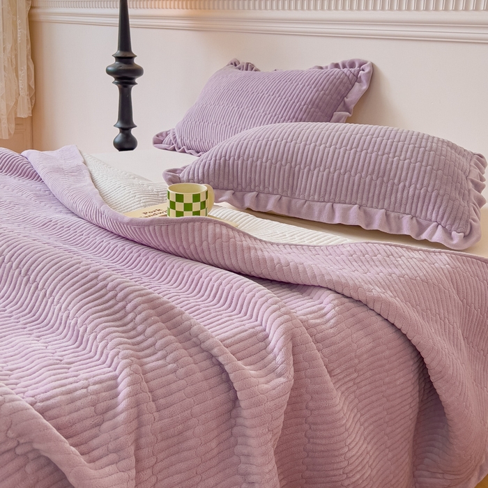 91家纺网 家纺一手货源 找家纺 乐野家居 2025新款A类加厚素色牛奶绒被套系列 风信紫