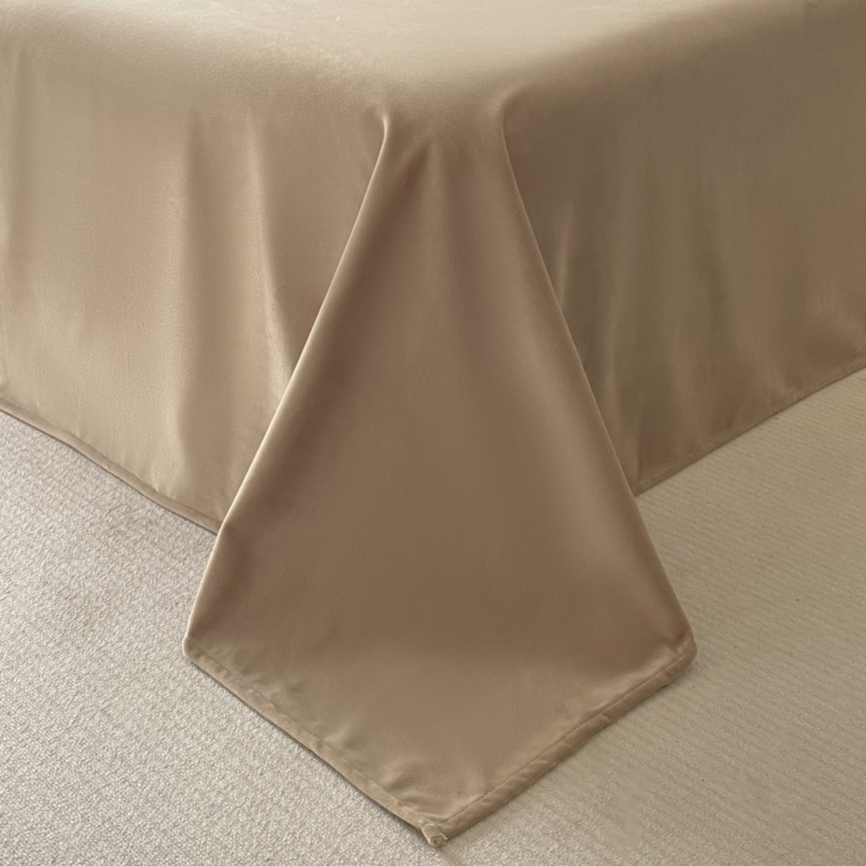 91家纺网 家纺一手货源 找家纺 羚羊语家纺 2025新款280克灯芯绒婴儿绒四件套高级嵌绳拼接款水晶绒宝宝绒牛奶绒床单床笠款三件套-奶芙绒系列 浅杏暖阳