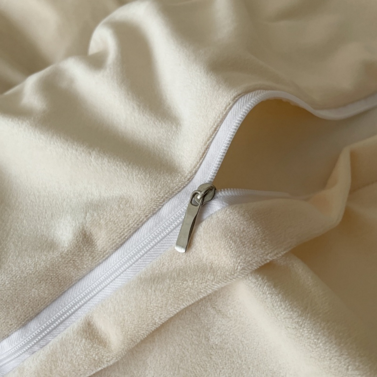 91家纺网 家纺一手货源 找家纺 羚羊语家纺 2025新款280克灯芯绒婴儿绒四件套高级嵌绳拼接款水晶绒宝宝绒牛奶绒床单床笠款三件套-奶芙绒系列 椰香茉语