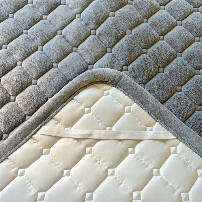 91家纺网 家纺一手货源 找家纺 （总）喜居 2025新款luck熊牛奶绒床垫床褥子床护垫