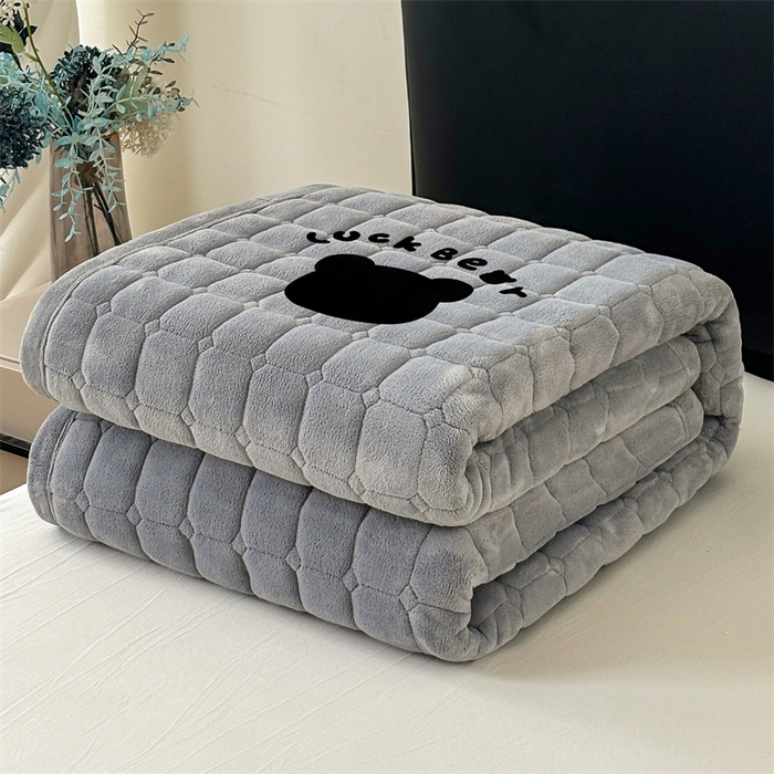 91家纺网 家纺一手货源 找家纺 （总）喜居 2025新款luck熊牛奶绒床垫床褥子床护垫