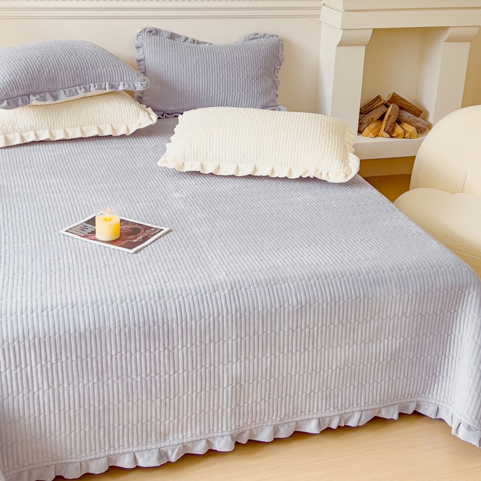 91家纺网 家纺一手货源 找家纺 乐野家居 2025新款A类加厚素色牛奶绒被套系列 时尚灰