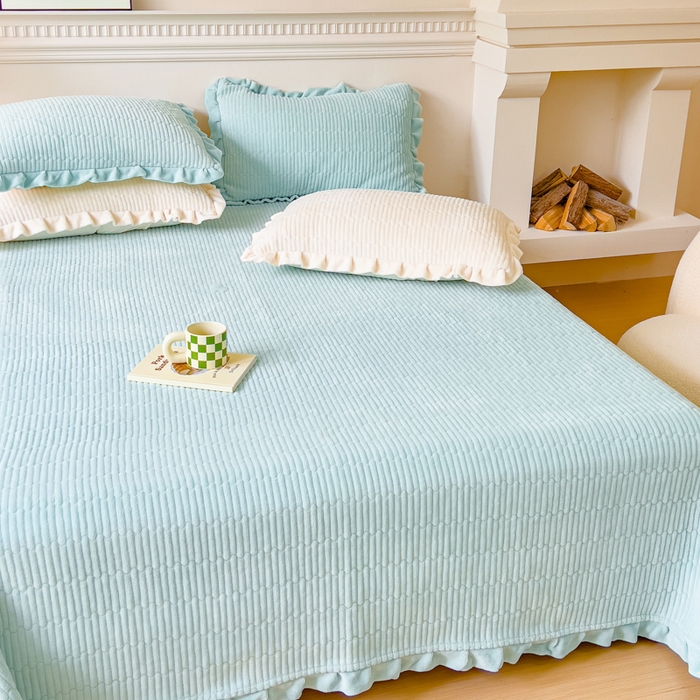 91家纺网 家纺一手货源 找家纺 乐野家居 2025新款A类加厚素色牛奶绒被套系列 冰湖蓝