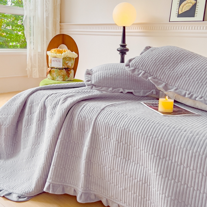 91家纺网 家纺一手货源 找家纺 乐野家居 2025新款A类加厚素色牛奶绒被套系列 时尚灰