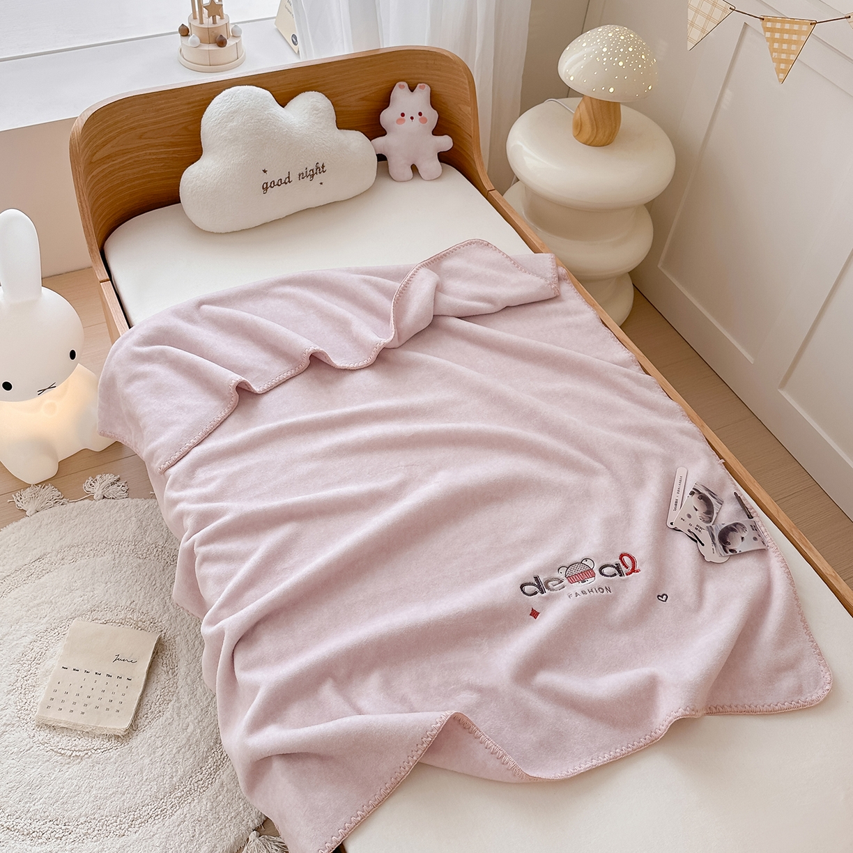 小欢喜 2025新款多功能双面高克重獭獭绒盖毯 灰粉