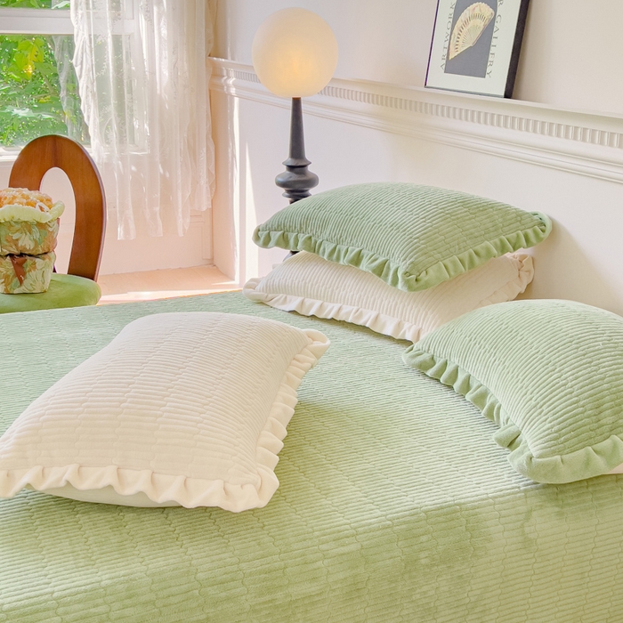 91家纺网 家纺一手货源 找家纺 乐野家居 2025新款A类加厚素色牛奶绒被套系列 森林绿