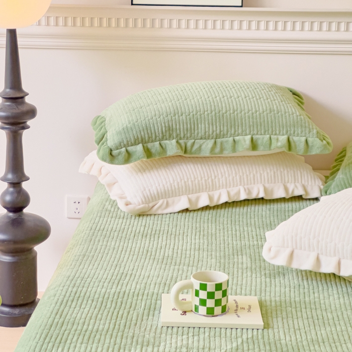 91家纺网 家纺一手货源 找家纺 乐野家居 2025新款A类加厚素色牛奶绒被套系列 森林绿