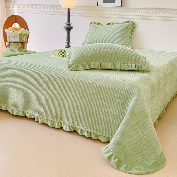 91家纺网 家纺一手货源 找家纺 乐野家居 2025新款A类加厚素色牛奶绒被套系列 森林绿